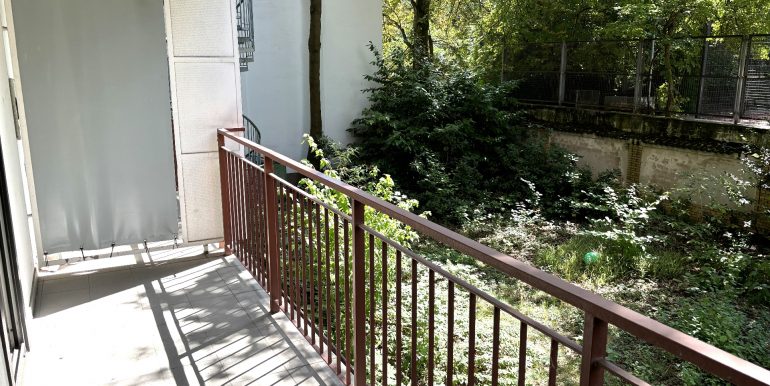 Balkon mit Grünblick