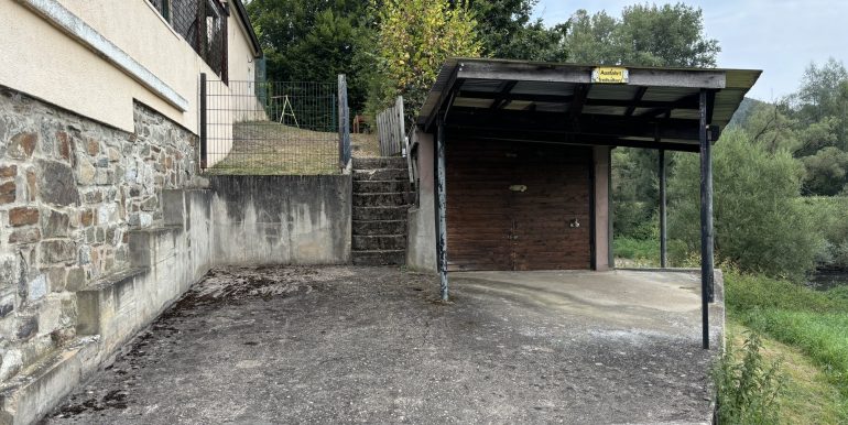 Garage und Carport