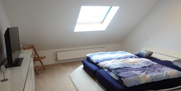 Weiteres Schlafzimmer im DG